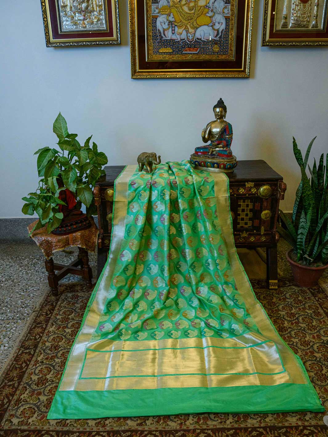 Bright Green Pure Silk Banarasi Handloom Saree