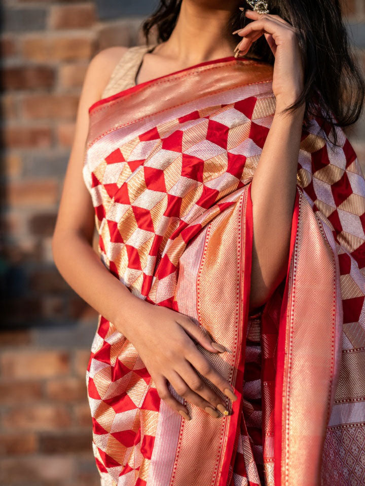 Red & white Cotton Checkered Handloom Saree | Cotton saree blouse designs,  Checks saree, Latest designer sarees